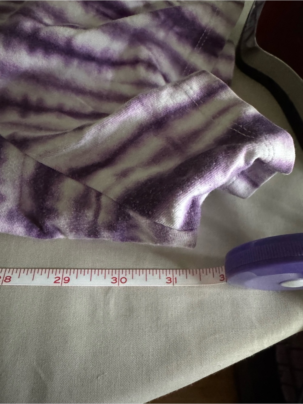 Liz & Me Purple Tie-Dye V-Neck Short Sleeve Top - Picture 4 of 4